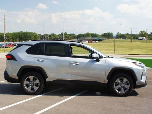 Used 2024 Toyota RAV4 XLE image 18