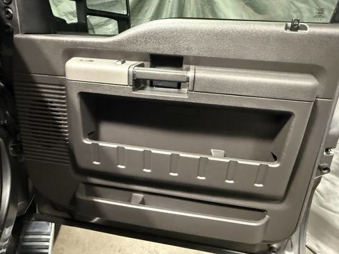 Used 2012 Ford F250 Lariat w/ Chrome Pkg image 12