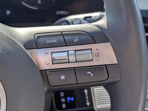 Used 2024 Hyundai Kona Limited image 23