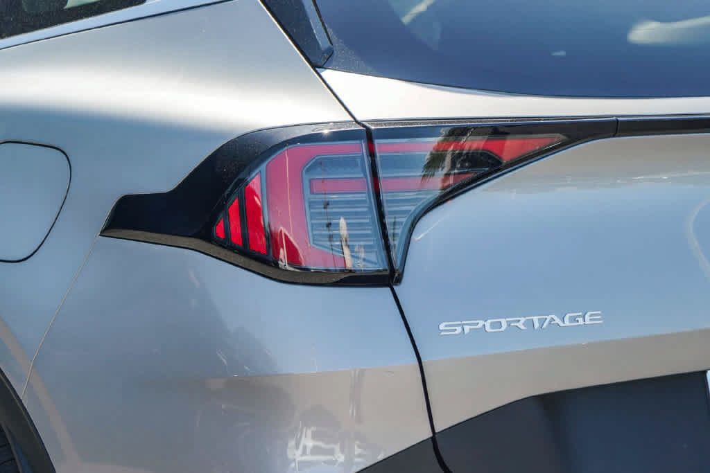 Certified 2026 Kia Sportage LX FWD image 7