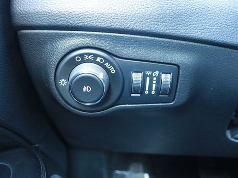 Used 2019 Jeep Compass Altitude image 22