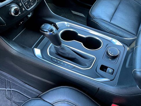 Used 2019 Chevrolet Traverse LT w/ LT Premium Package image 19