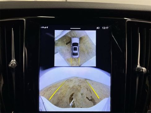 Used 2024 Volvo S60 B5 Plus image 26