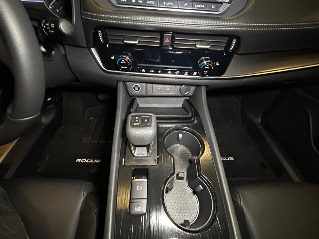 Used 2021 Nissan Rogue SV w/ Premium Package AWD/4WD image 12