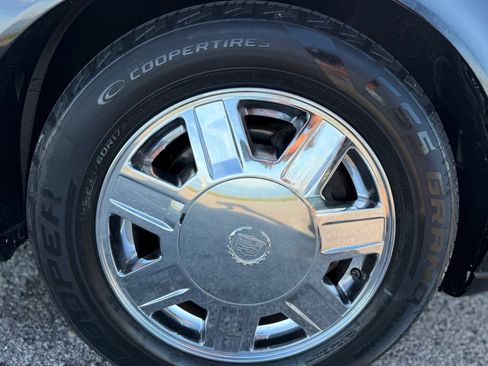 Used 2008 Cadillac DTS w/ Sun And Sound Package FWD image 29