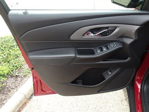 Used 2020 Chevrolet Traverse LT FWD image 14