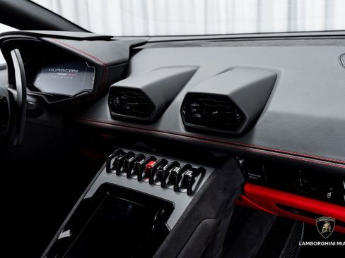 Used 2024 Lamborghini Huracan Tecnica image 46