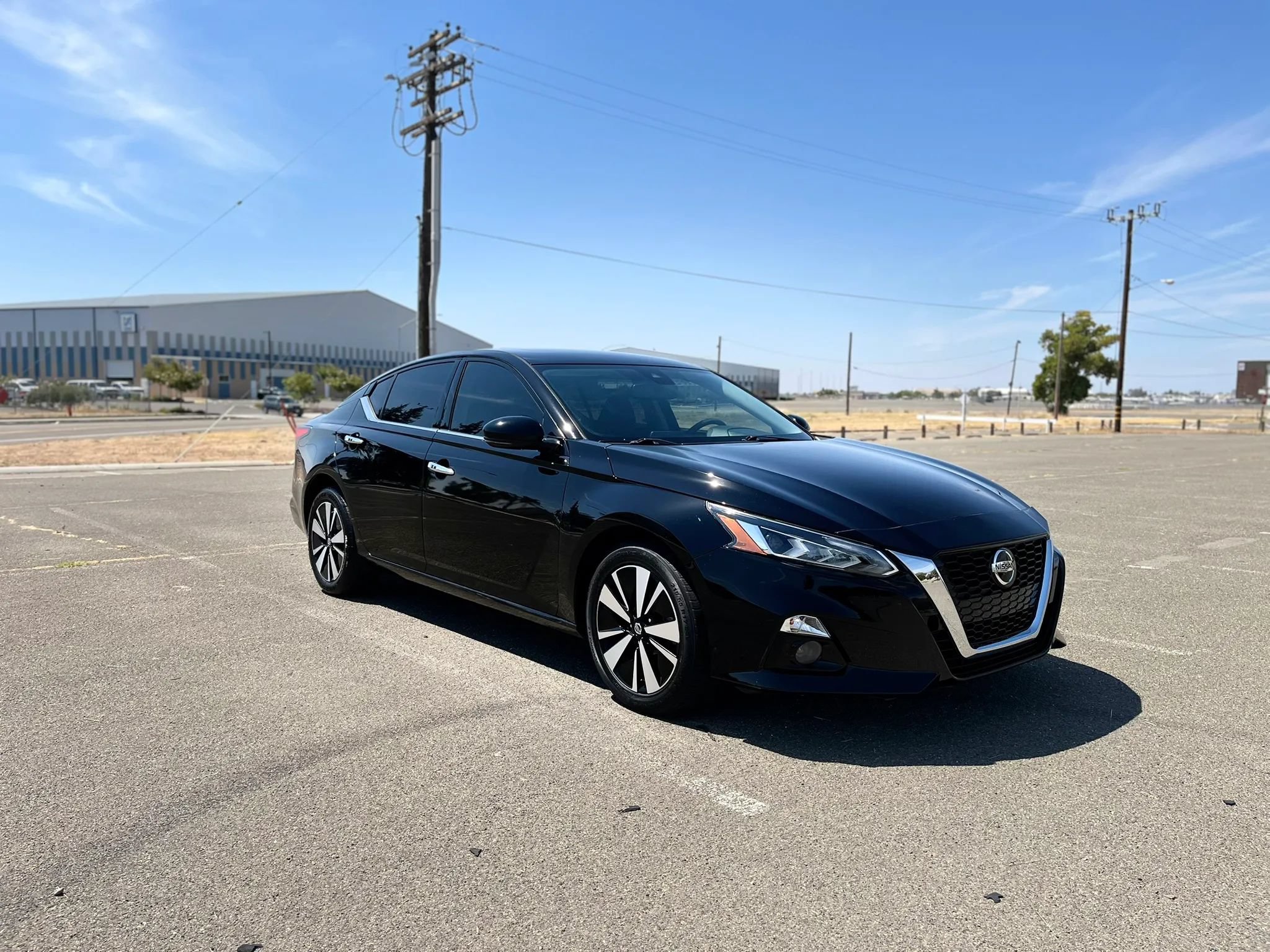Used 2020 Nissan Altima 2.5 SV AWD/4WD image 3