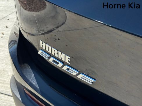 Used 2016 Ford Edge Titanium w/ Technology Package image 29