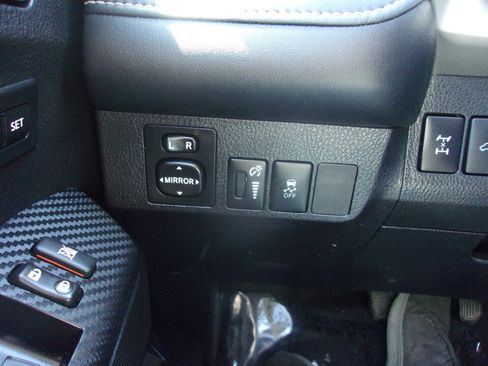 Used 2015 Toyota RAV4 Limited AWD/4WD image 24