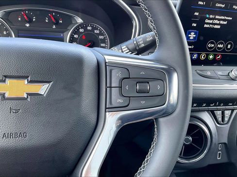 Used 2023 Chevrolet Blazer LT FWD image 19