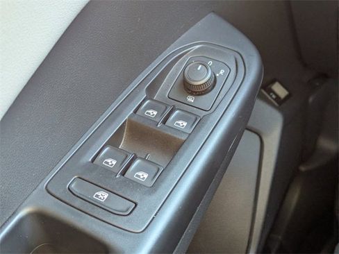 Certified 2023 Volkswagen Taos SE w/ Black Wheel Package image 24