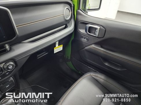 New 2026 Jeep Gladiator Sport image 12