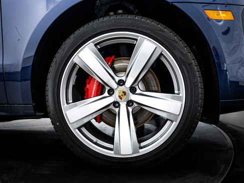 New 2025 Porsche Macan S image 11