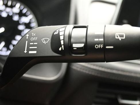 Used 2024 Nissan Rogue SV FWD image 21