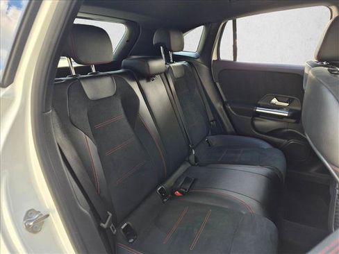 Certified 2022 Mercedes-Benz GLA 250 image 17