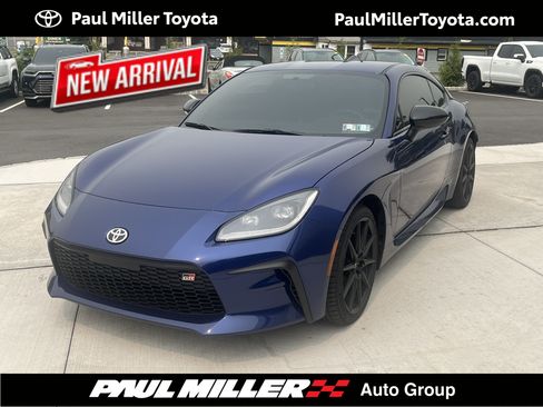 Used 2026 Toyota GR86 Premium w/ ALL Weather Mat Package (TMS) RWD image 1