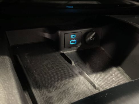 Used 2023 Ford Escape Platinum image 23