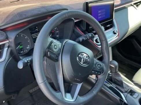 Used 2025 Toyota Corolla Cross AWD Hybrid image 13