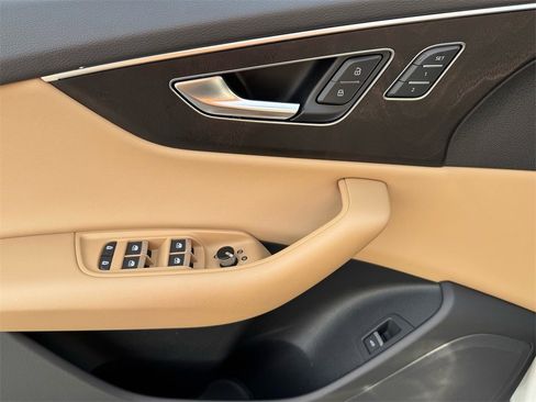 Used 2023 Audi Q8 Premium w/ Convenience Package image 12