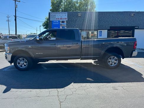 Used 2022 RAM 2500 Laramie AWD/4WD image 4