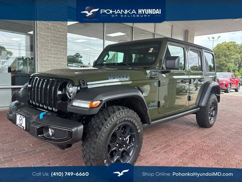 Used 2023 Jeep Wrangler Unlimited w/ Cold Weather Group AWD/4WD image 1