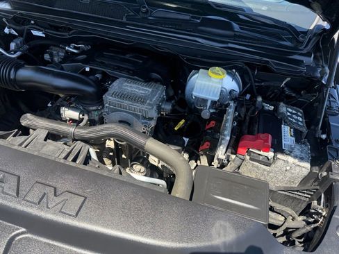 Used 2019 RAM 1500 Laramie AWD/4WD image 61