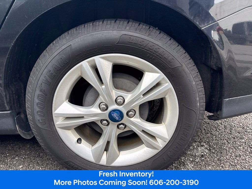 Used 2013 Ford Focus SE w/ SE Winter Pkg FWD image 10