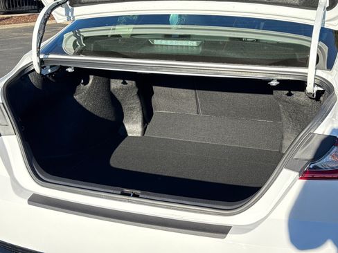 New 2026 Toyota Camry Hybrid FWD image 7
