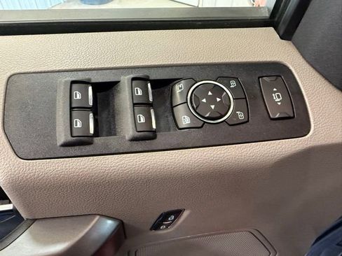 Used 2022 Ford F350 XLT w/ XLT Premium Package image 16