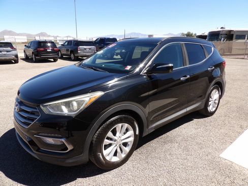Used 2017 Hyundai Santa Fe Sport 2.0T FWD image 4
