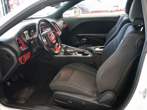 Used 2019 Dodge Challenger SXT image 20
