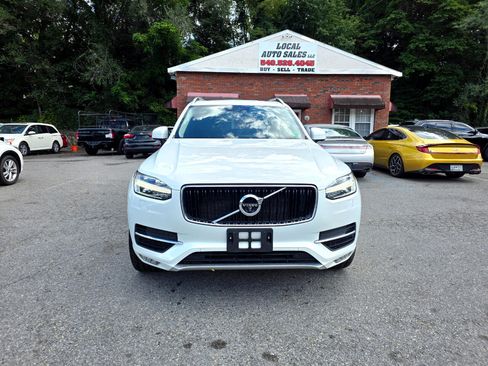 Used 2018 Volvo XC90 T5 Momentum w/ Convenience Package image 2