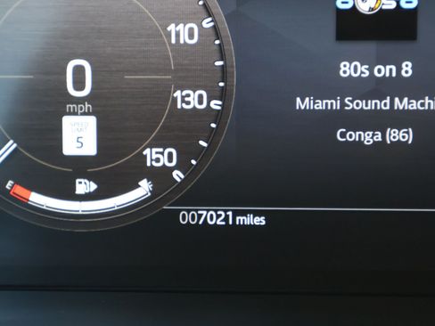 Used 2025 Land Rover Defender 110 S AWD/4WD image 22