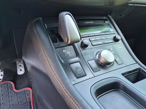 Used 2014 Lexus CT 200h w/ F Sport w/Nuluxe Interior FWD image 12