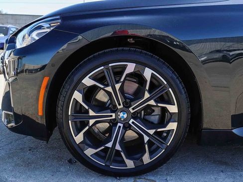 Used 2025 BMW 230i Coupe w/ Premium Package RWD image 13