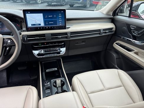 Certified 2023 Lincoln Corsair AWD w/ Equipment Group 101A image 32