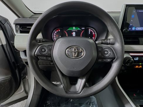 Used 2025 Toyota RAV4 XLE w/ Convenience Package FWD image 18