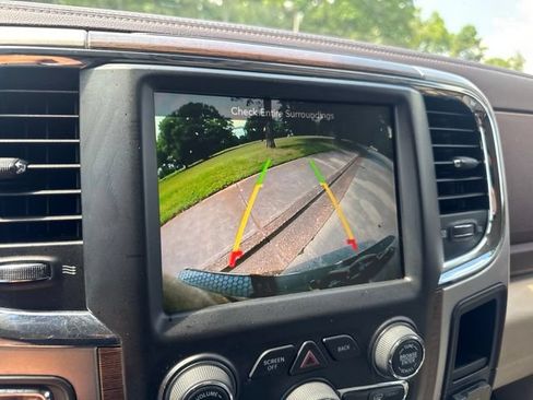 Used 2016 RAM 1500 Laramie w/ Convenience Group AWD/4WD image 19