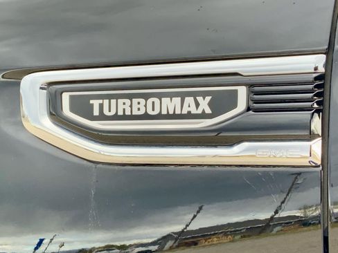 New 2025 GMC Sierra 1500 SLE w/ Preferred Package image 23