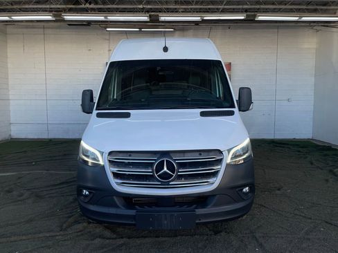 Used 2022 Mercedes-Benz Sprinter 3500 image 8