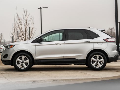 Used 2018 Ford Edge SE image 6
