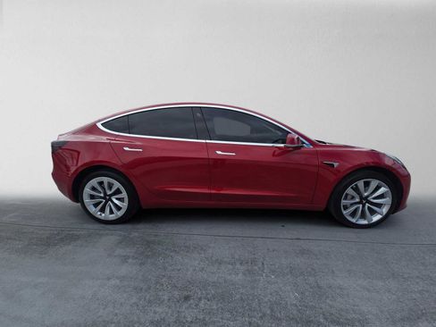 Used 2018 Tesla Model 3 Long Range RWD image 2