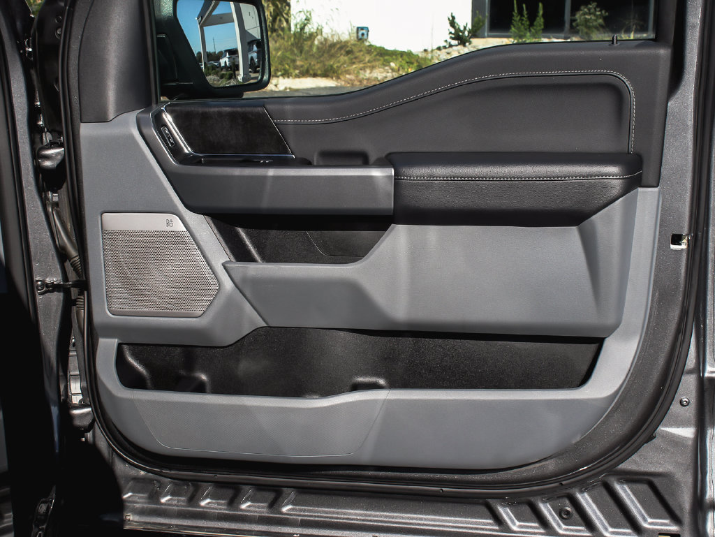 Used 2025 Ford F150 Lightning Flash AWD/4WD image 13