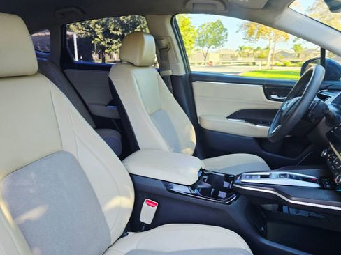 Used 2018 Honda Clarity Plug-In Hybrid image 31