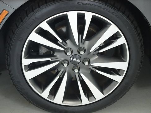 Used 2018 Lincoln MKZ Reserve w/ Technology Package AWD/4WD image 35
