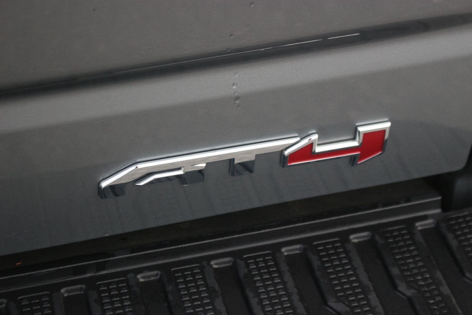 Used 2025 GMC Sierra 1500 AT4 w/ AT4 Premium Package AWD/4WD image 12