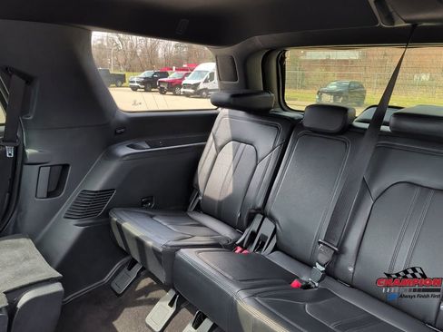 Used 2020 Ford Expedition Limited w/ Special Edition Package image 29
