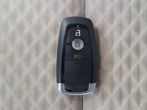 Used 2020 Ford Escape SE FWD image 32