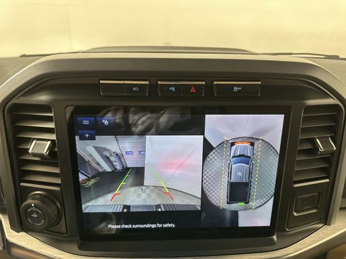 Used 2022 Ford F150 Lariat w/ Trailer Tow Package image 18